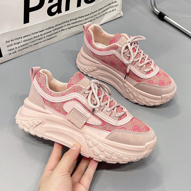 Sneakers à plateforme – style floral et allure sportive
