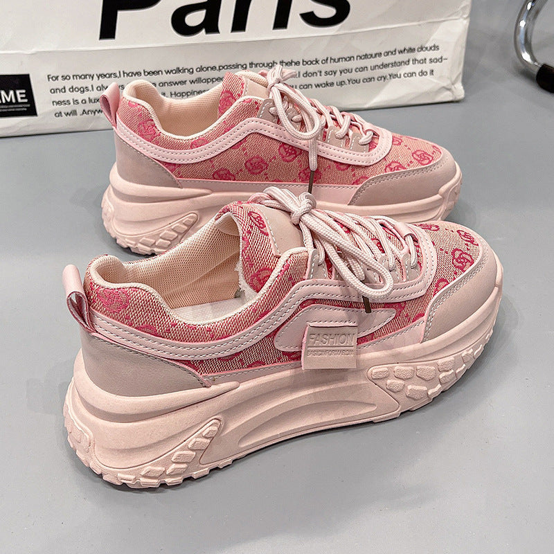 Sneakers à plateforme – style floral et allure sportive