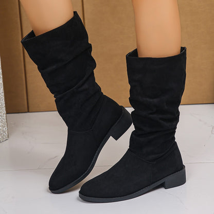 Bottes à talon bloc – silhouette féminine et style décontracté