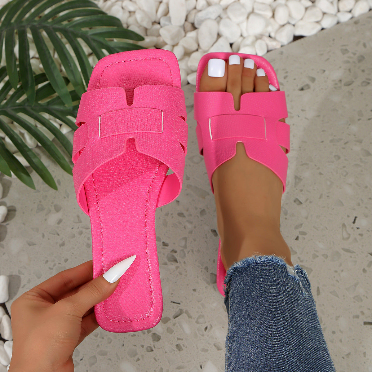 Sandales légères en PU – confort et style pour la plage