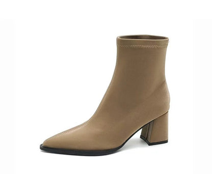Bottes féminines tendance – Élégance au quotidien et design féminin