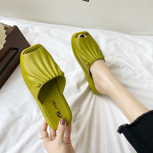 Mules femme – design plissé et allure moderne