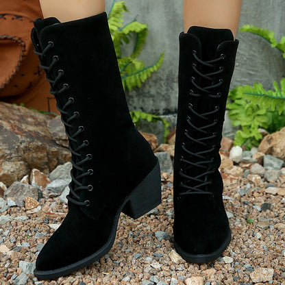 Bottines à lacets en suède – silhouette élancée et allure affirmée