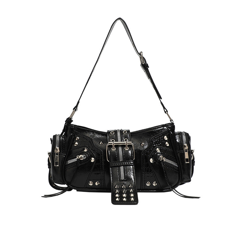 Sac à main rétro – design structuré et détails métalliques