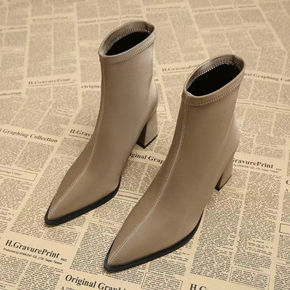 Bottes féminines élégantes