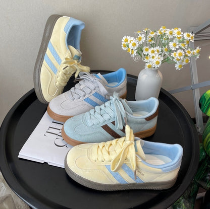 Sneakers en toile – style coréen et confort printanier