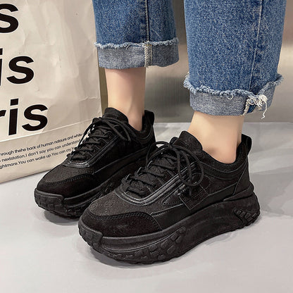 Sneakers à plateforme – style floral et allure sportive
