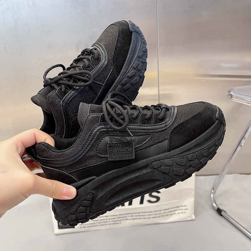 Sneakers à plateforme – style floral et allure sportive